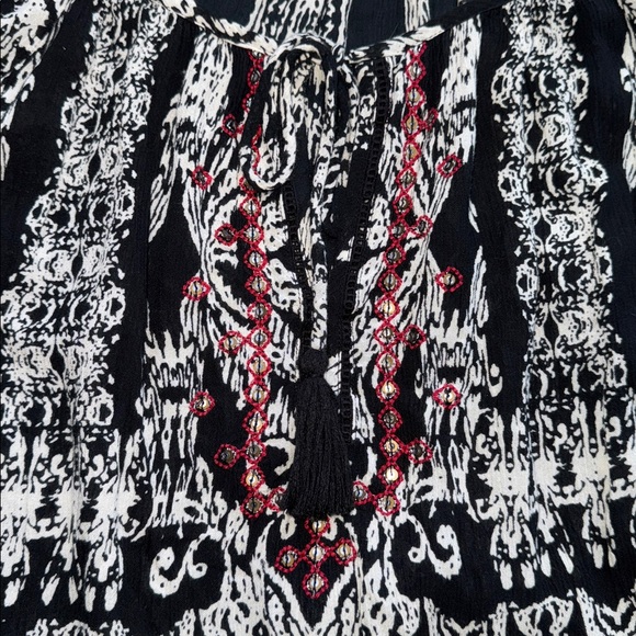 Soft Surroundings black ikat crinkle gauze tunic blouse with sequins - Picture 6 of 7